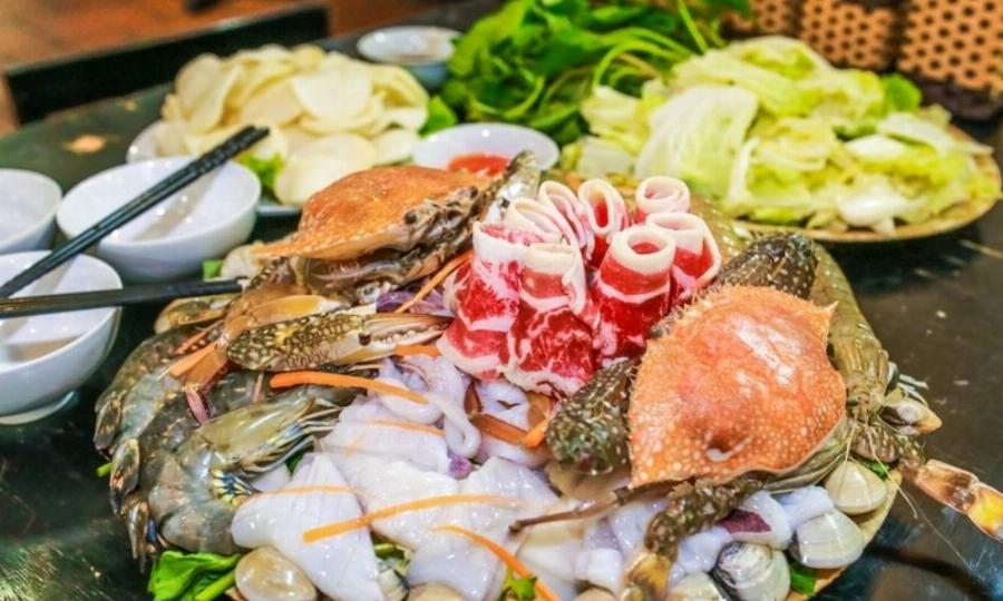 Buffet Cua Vàng Quận 7: Ăn Sập Sành Điệu, Giá Cả Phải Chăng