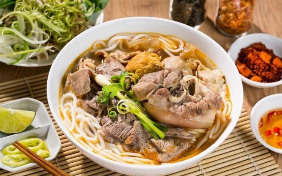 Bún Bò Huế Cô Xuân Chợ Đông Ba Quận 7: Hương Vị Huế Giữa Lòng Sài Gòn