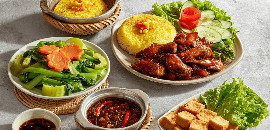 cháo lòng bà Năm quận 7 với nhiều loại topping hấp dẫn