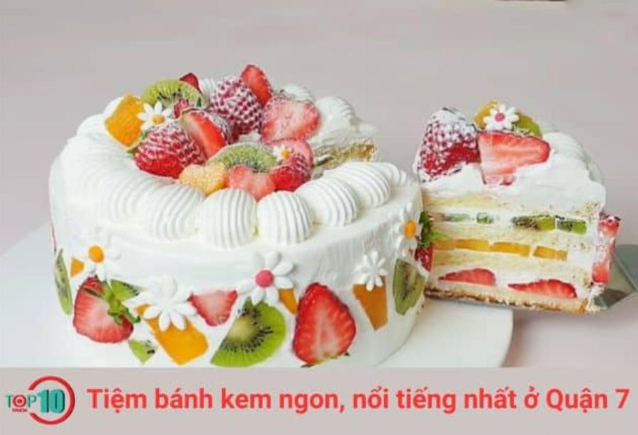 Cửa hàng bánh kem Brodard quận 7 nhìn từ bên ngoài