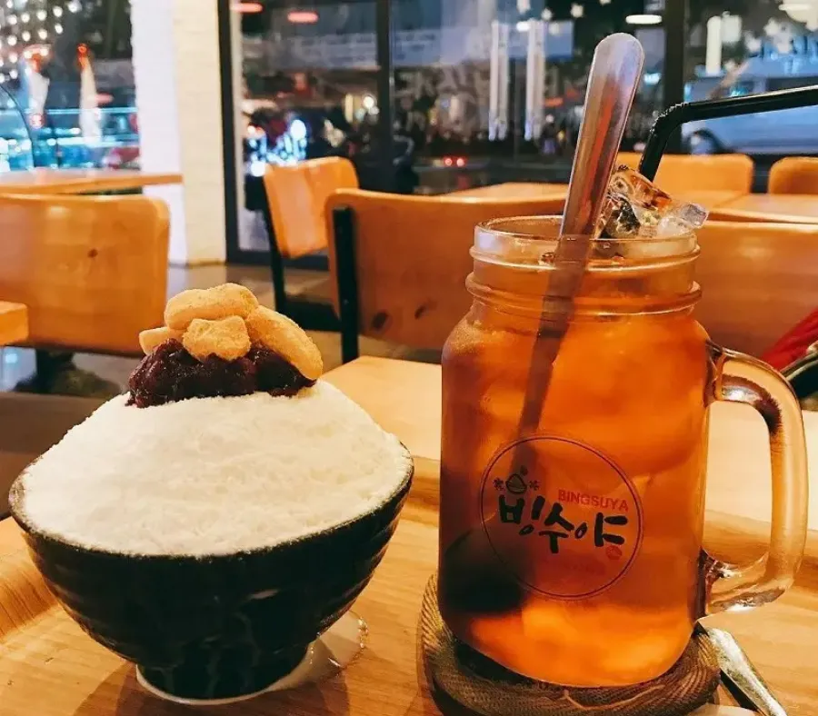 bingsu đậu đỏ truyền thống tại quán sul sul bingsu quận 1