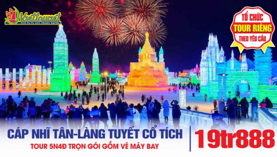 Khách hàng trẻ tuổi thưởng thức bingxue tại quán Băng Nguyệt Tuyết