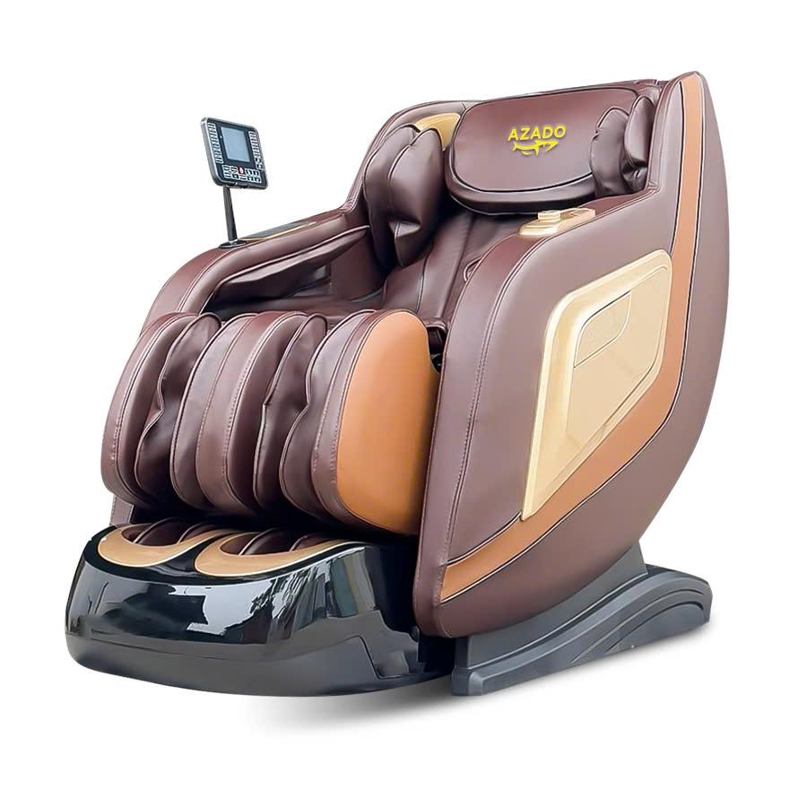 Người dùng đang tìm kiếm thông tin và so sánh các địa điểm massage trên điện thoại di động để lựa chọn