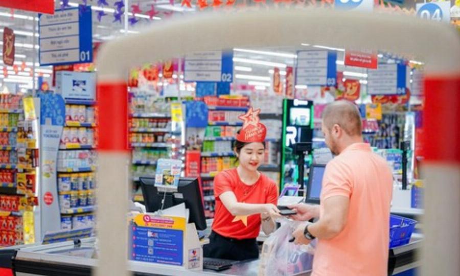 Hình ảnh các đặc sản địa phương được bày bán tại Co.opmart Cà Mau