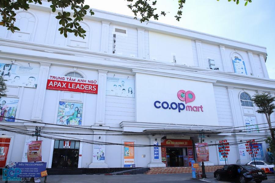 Co.opmart Nam Định sản phẩm đa dạng tươi sống công nghệ hóa mỹ phẩm, đáp ứng nhu cầu mua sắm.