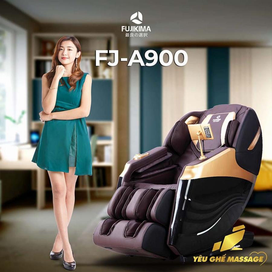 Khách hàng đang trao đổi nhẹ nhàng với kỹ thuật viên tẩm quất người mù về vùng cơ thể cần tập trung massage