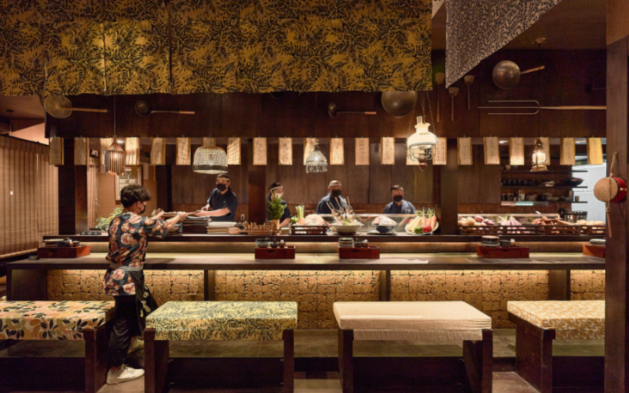 Sushi bò Wagyu tại Gyu Shige, sự kết hợp độc đáo giữa thịt nướng và sushi.