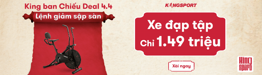 Hình ảnh bên trong một phòng thử đồ tại cửa hàng Yody Bích Động Bắc Giang, sạch sẽ, đủ ánh sáng, có gương lớn và móc treo đồ.