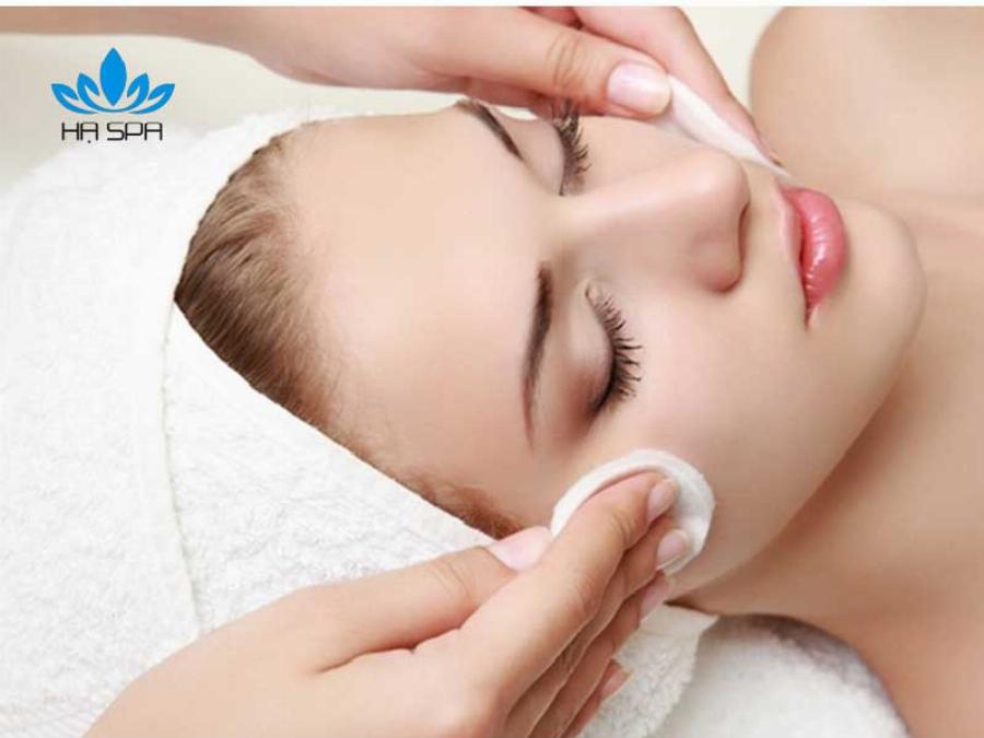 Kỹ thuật viên Massage Sakura Quận 7 với tay nghề cao, tận tâm