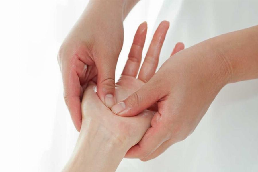 Những lưu ý quan trọng khi massage bấm huyệt Thủ Đức để đảm bảo an toàn