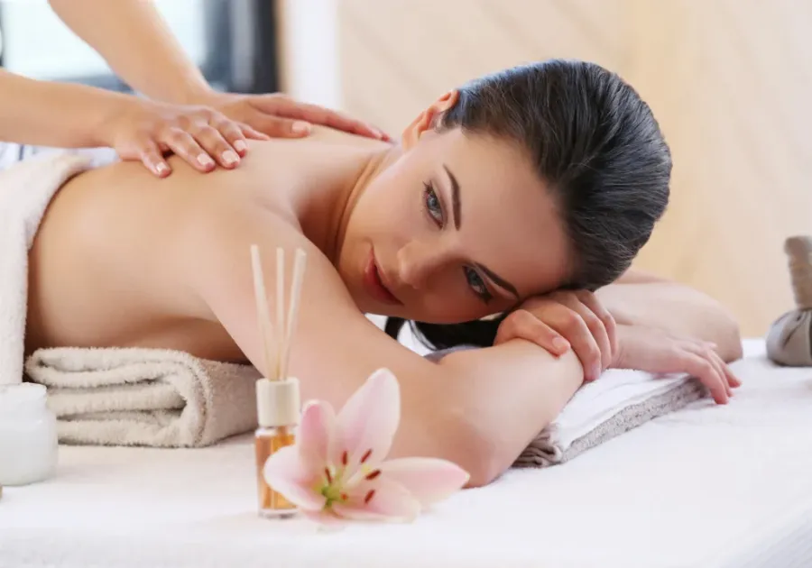 Massage Quận 12: Khám Phá Địa Chỉ Uy Tín, Thư Giãn Đỉnh Cao