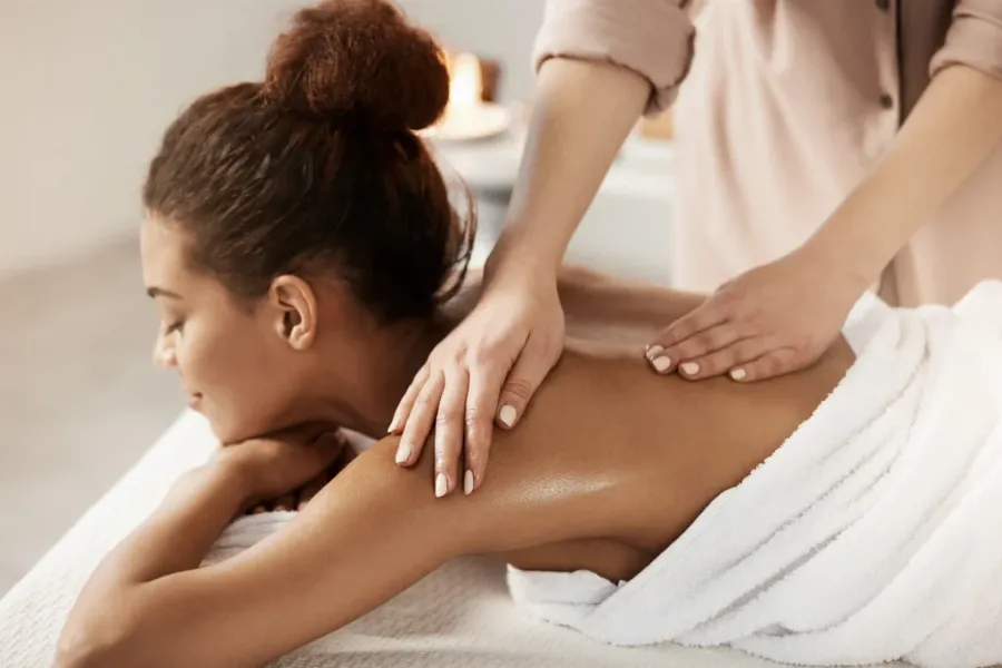 Massage boss quận 3 giúp giảm căng thẳng hiệu quả