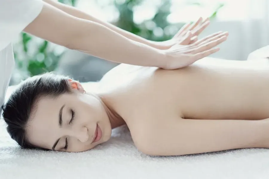 Massage Savi Hóc Môn: Kỹ thuật xoa bóp bấm huyệt chuyên sâu