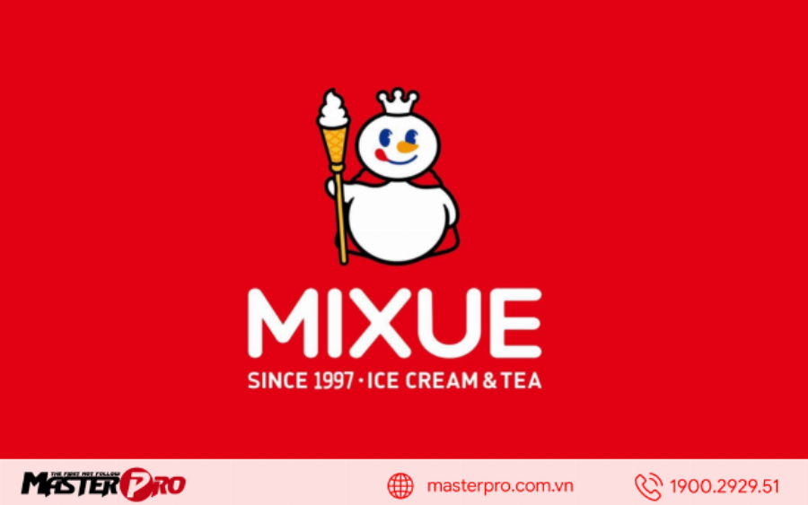 Khách hàng xếp hàng mua trà sữa Mixue Thanh Hóa