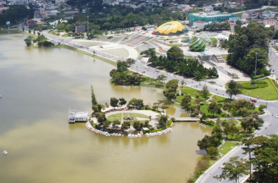 Mixue Trần Phú Đà Lạt với view Hồ Xuân Hương thơ mộng