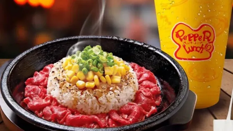Món Beef Pepper Rice nóng hổi và hấp dẫn tại Pepper Lunch