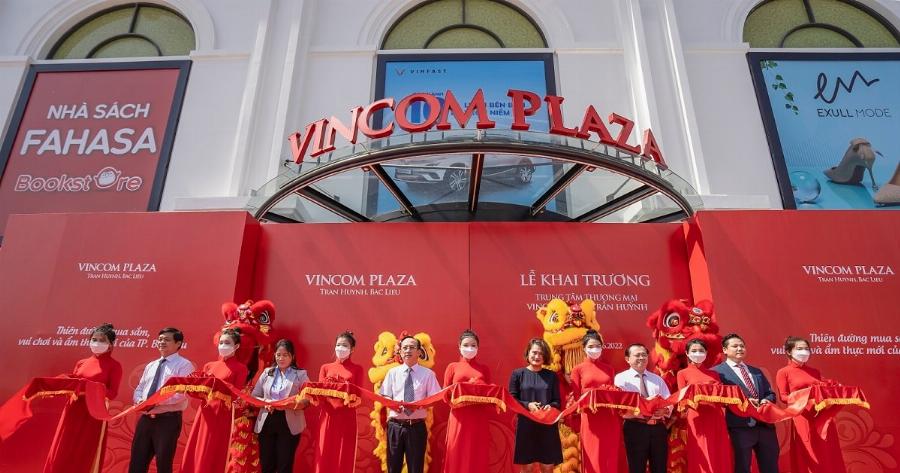 Sayaka Parc Mall thời trang hàng hiệu, nơi quy tụ những thương hiệu đẳng cấp quốc tế