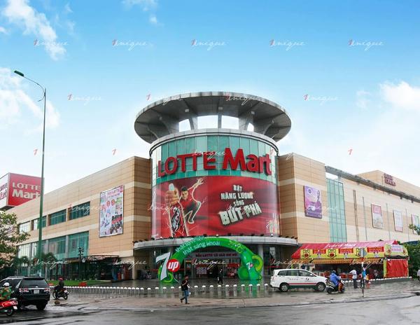 Bảng thông báo phí gửi xe qua đêm chi tiết cho xe máy và ô tô tại Lotte Mart Quận 7