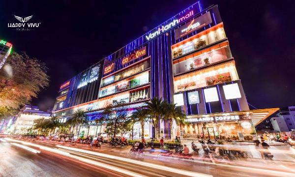 Khám Phá Ẩm Thực Thái Lan Tại Som In Thai Crescent Mall