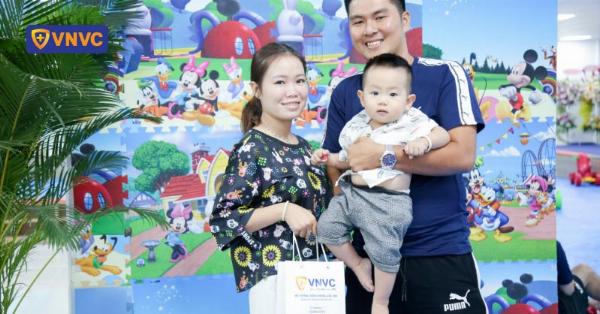 Toàn cảnh bên ngoài trung tâm thương mại Lotte Mart Quận 11 Lê Đại Hành vào ban ngày